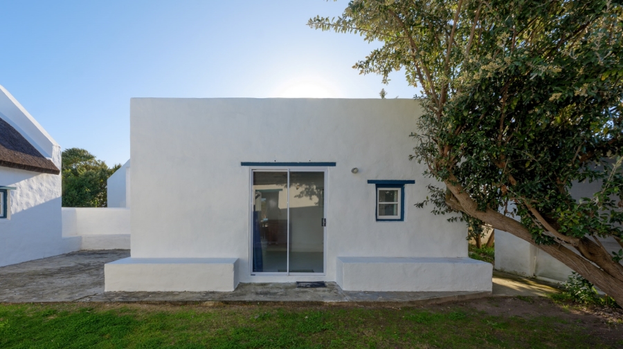6 Bedroom Property for Sale in Struisbaai Western Cape
